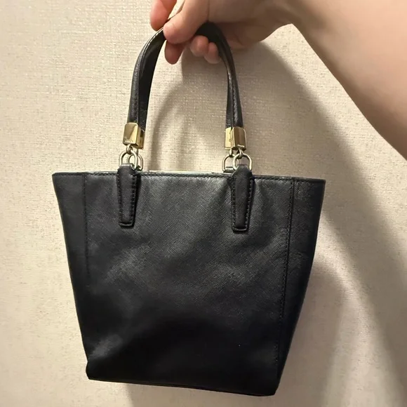 COACH Elegant Black Leather bag - Picture 3 of 6